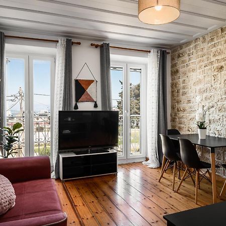 Laval Apartment Mantouki Exterior foto