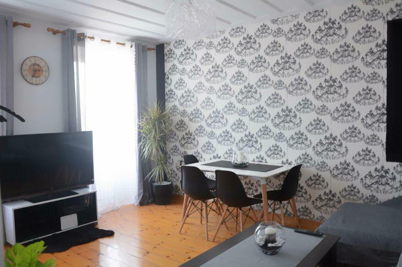 Laval Apartment Mantouki Exterior foto